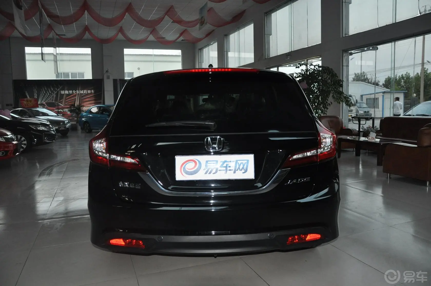 杰德1.8L 5AT 舒适型（五座）正后水平