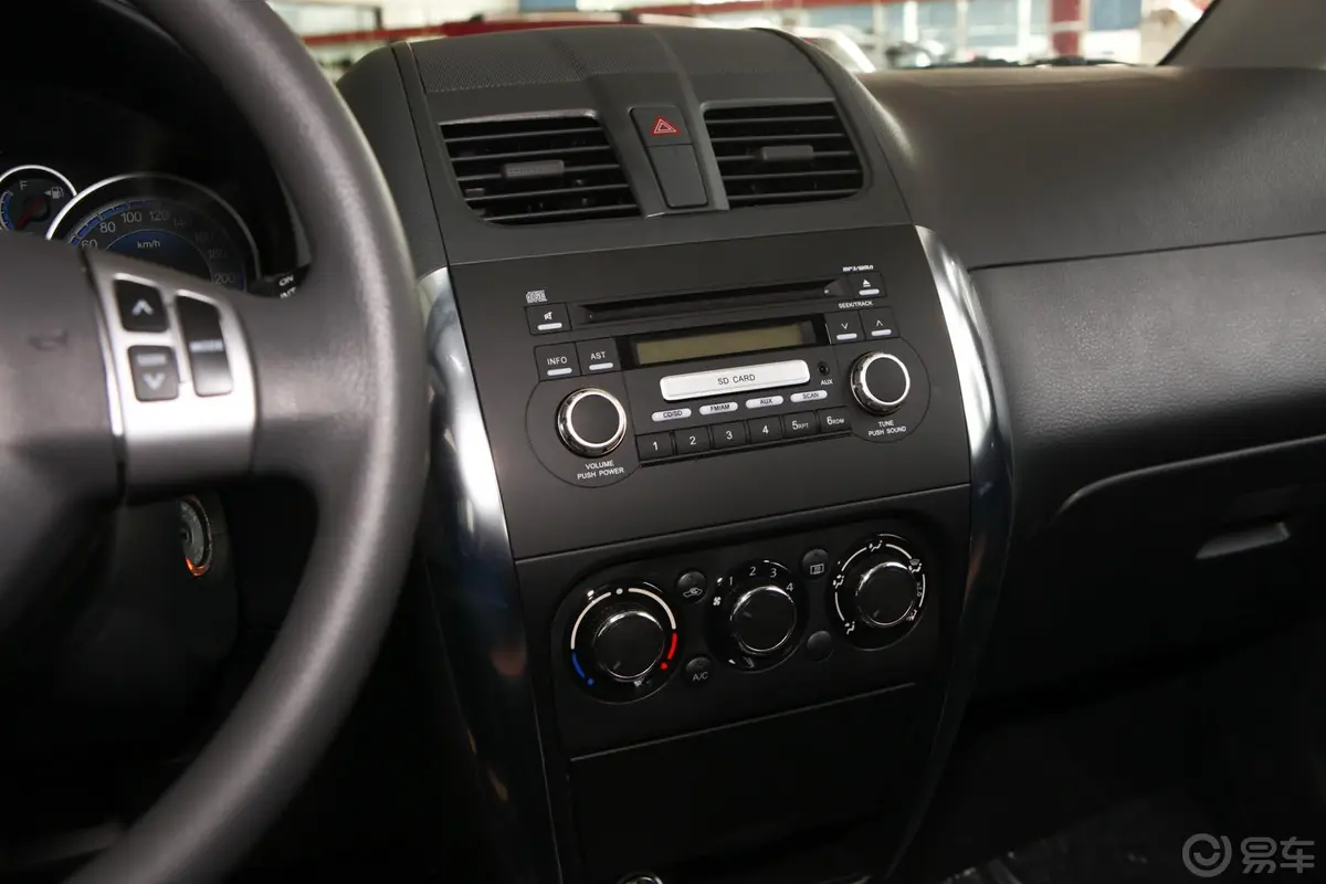 天语 SX4两厢 酷锐版 1.6L 自动 灵动型中控台驾驶员方向