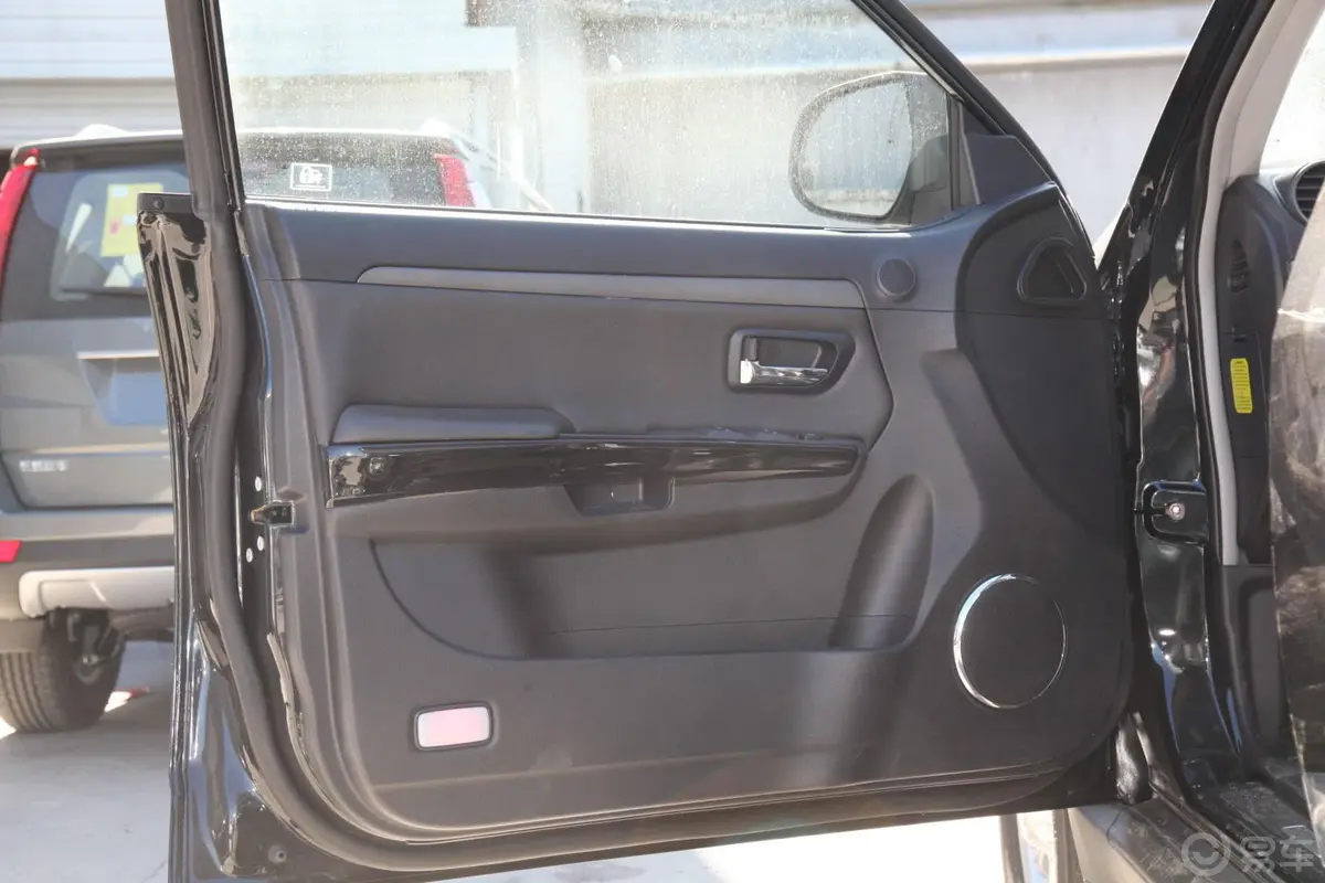 哈弗H5经典智尊版 2.0T 手动 四驱 尊贵型驾驶员侧车门内门板