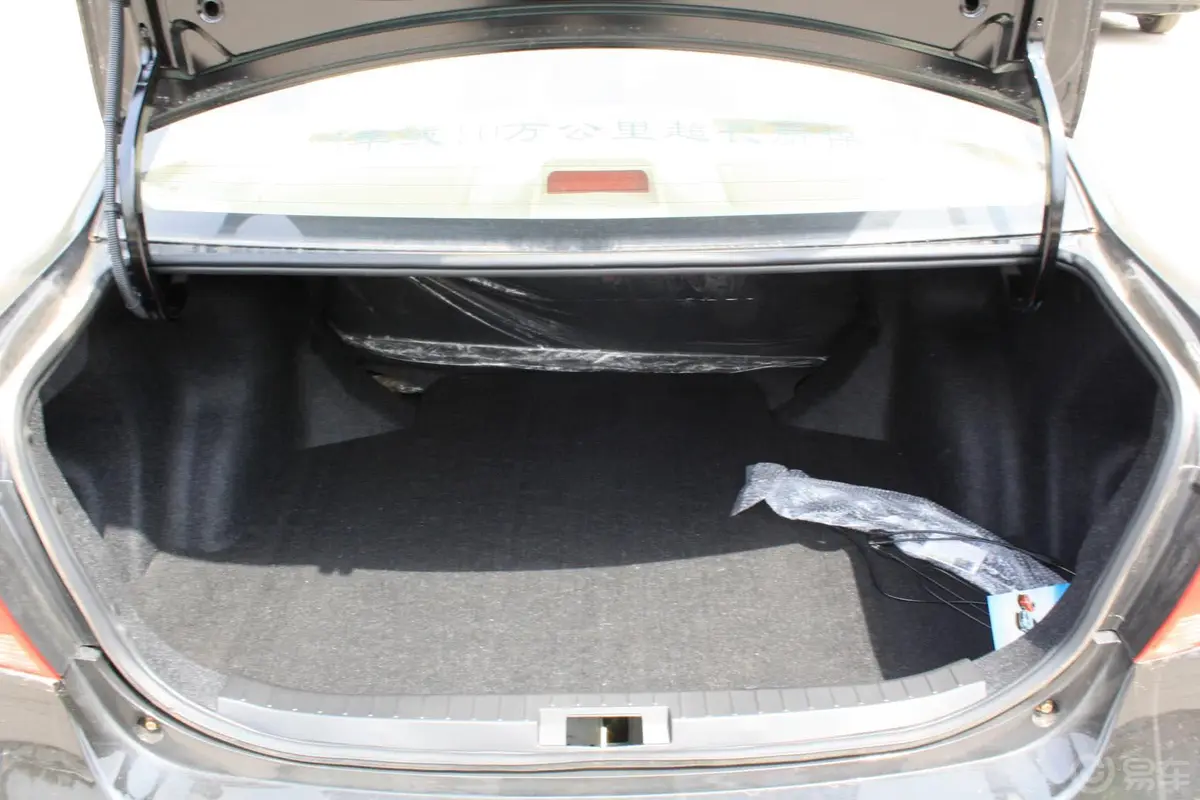 比亚迪G31.5L 手动 标准型行李箱空间