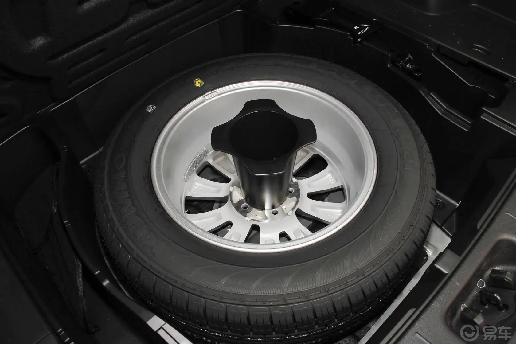 柯兰多2.0L 手动 两驱 舒适导航版 汽油备胎