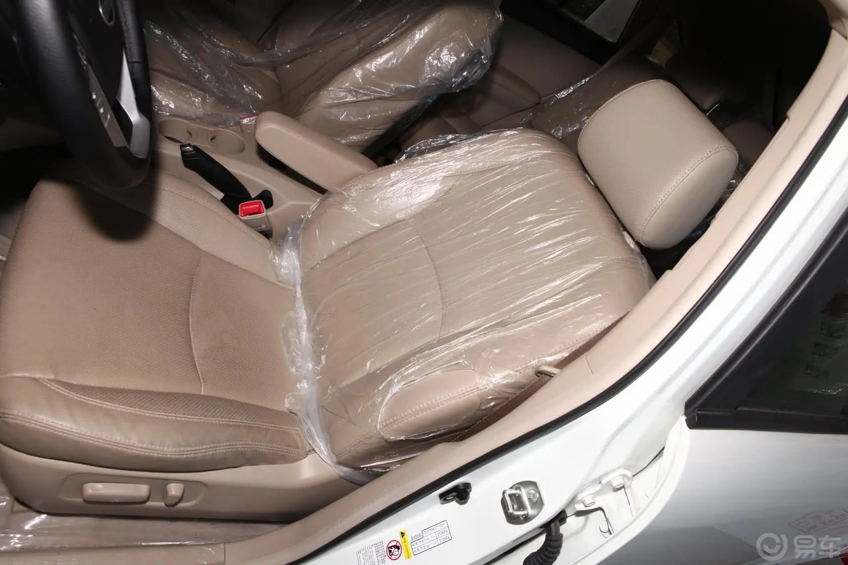 比亚迪S62.4L 手动 尊贵型 白金版驾驶员座椅