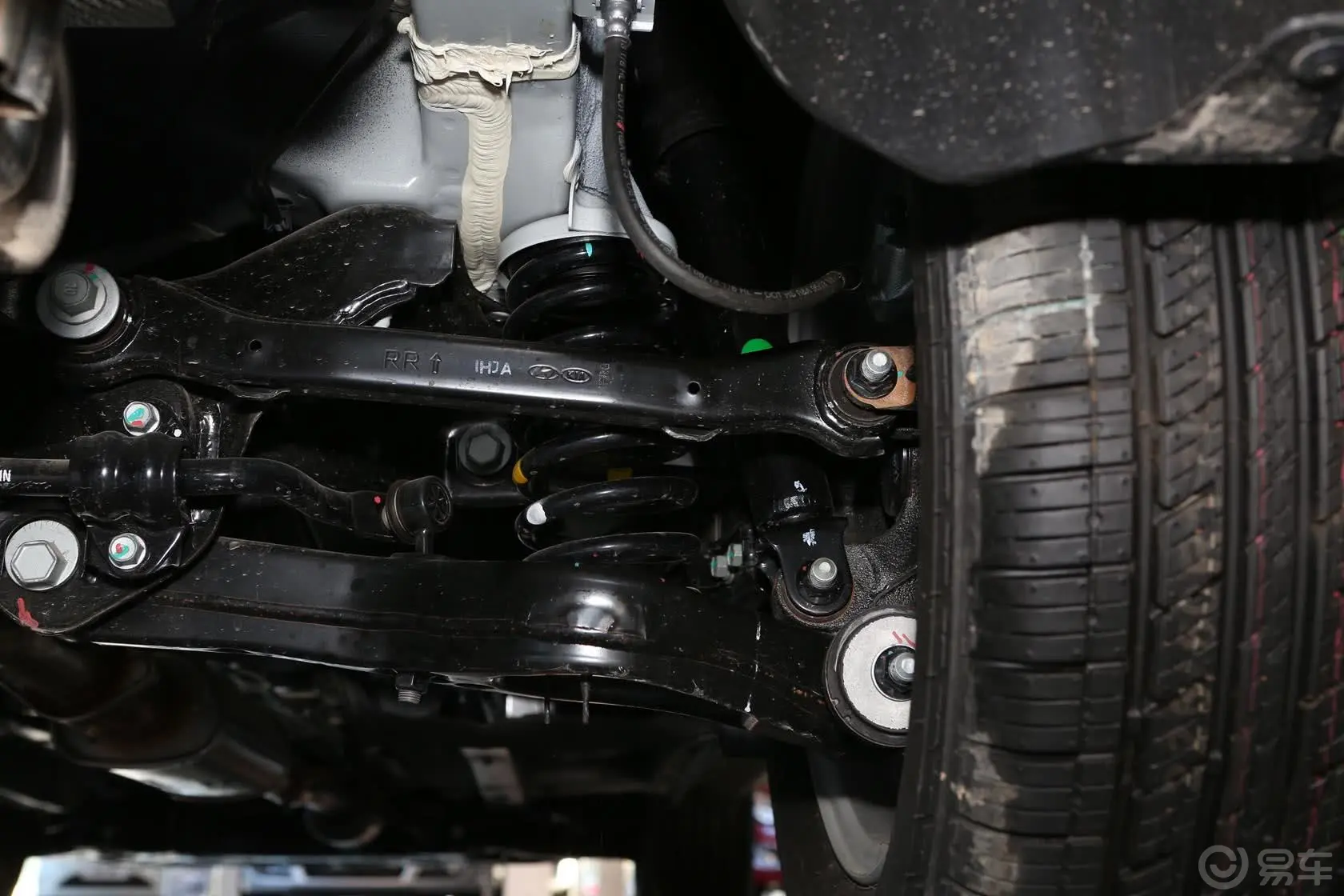 现代ix352.4L GLX 自动 两驱 领先型 国IV后悬挂