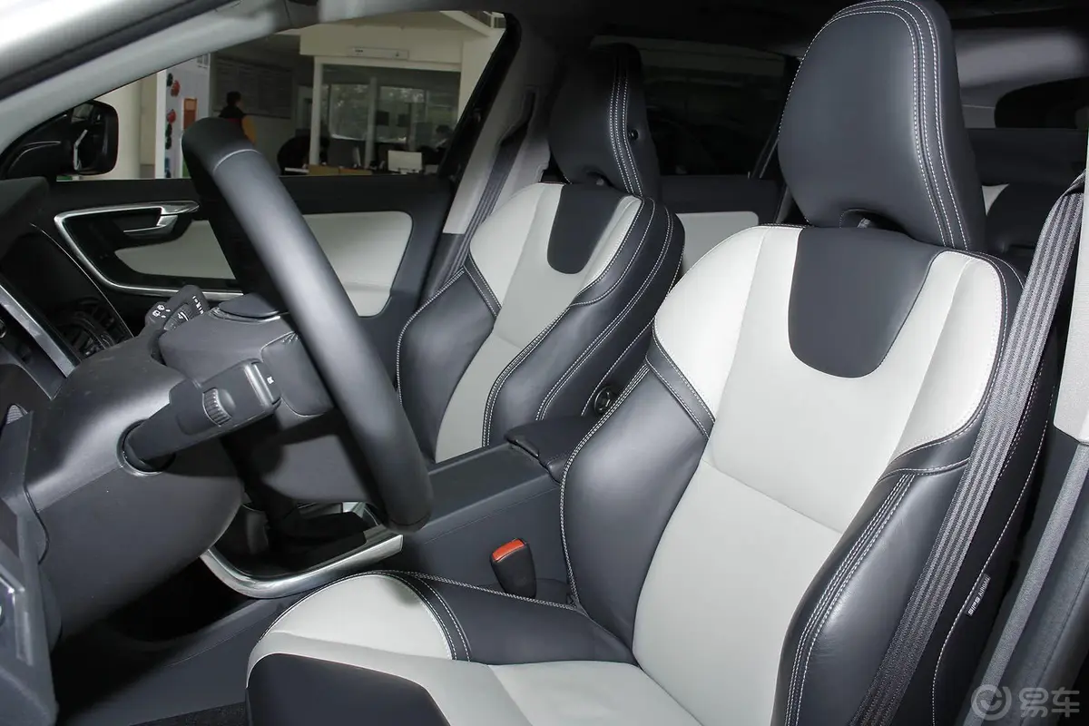 沃尔沃XC60(进口)3.0T T6 智逸版驾驶员座椅