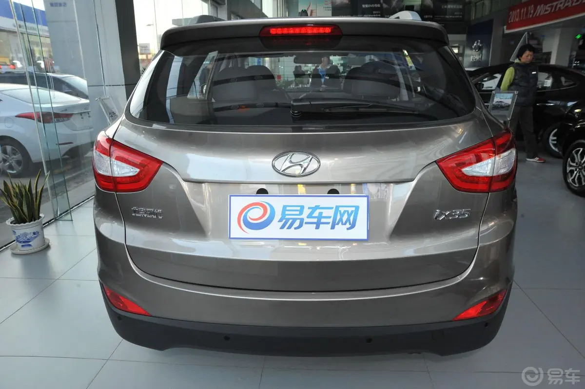 现代ix352.0L GLS 自动 四驱 智能型 国IV正后水平