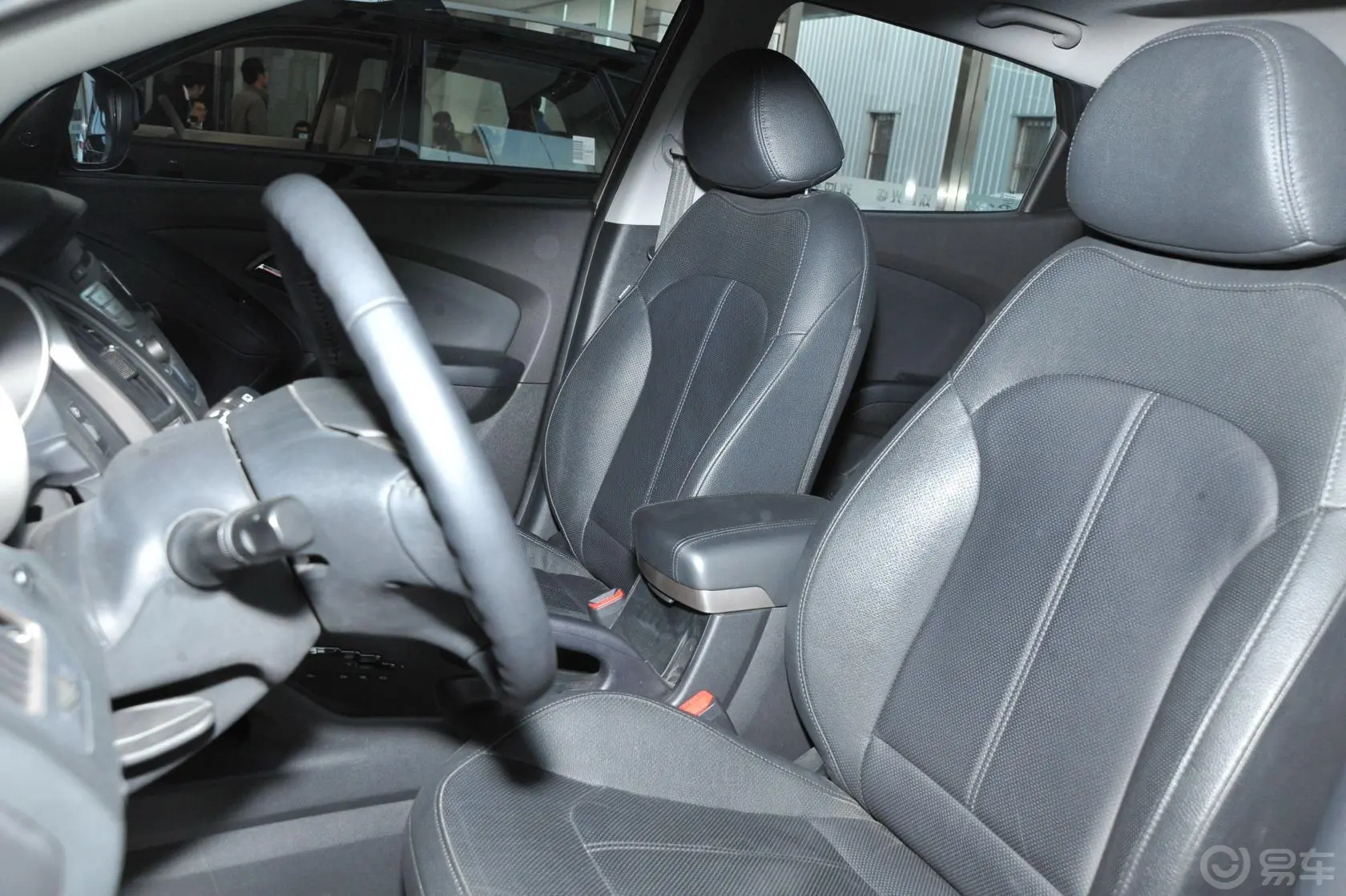 现代ix352.0L GLS 自动 两驱 智能版 国IV驾驶员座椅