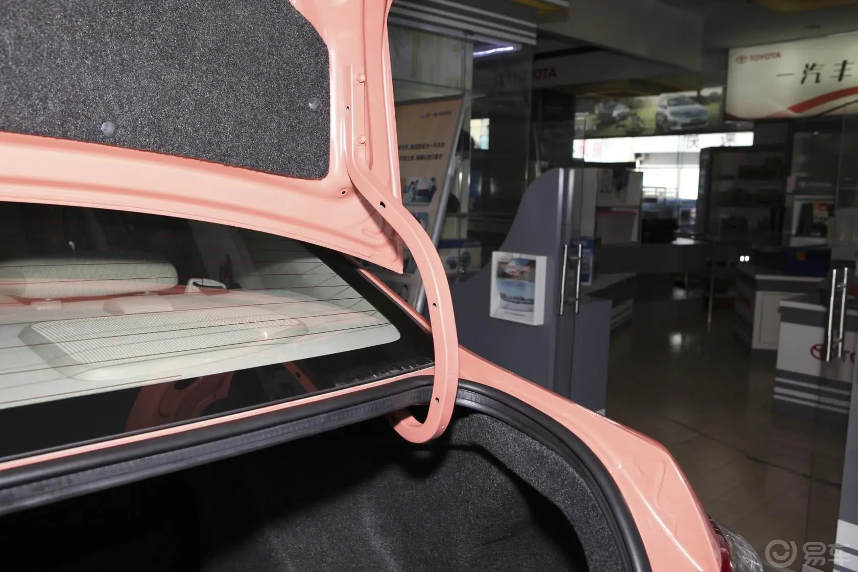 威驰1.6L GL-i 自动 型尚天窗版空间