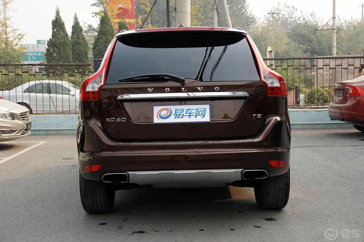 沃尔沃XC60(进口)3.0T T6 智逸版正后水平