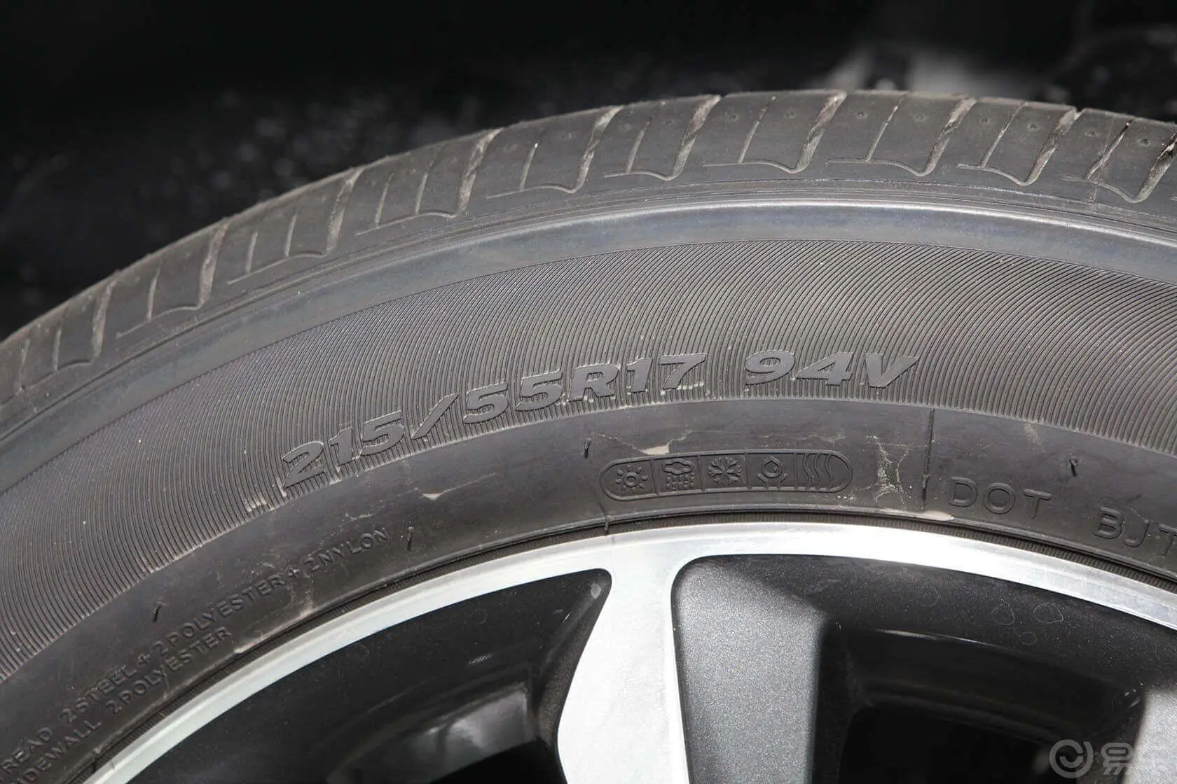 索纳塔2.0L 自动 LUX 至尊版轮胎规格