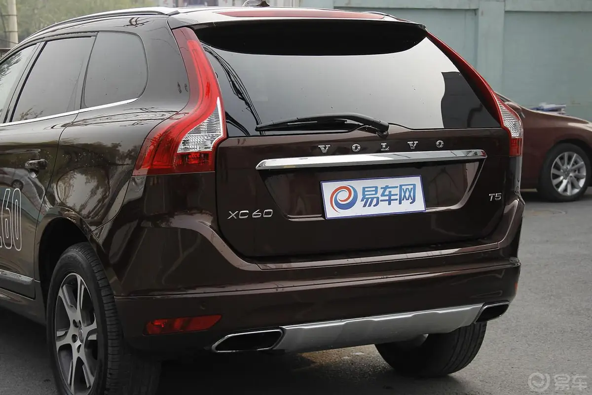 沃尔沃XC60(进口)2.0T T5 改款 智雅版车尾局部