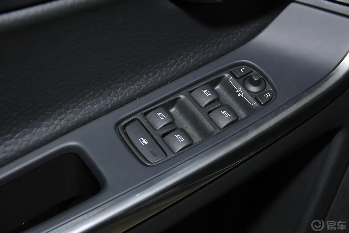 沃尔沃XC60(进口)2.0T T5 改款 智雅版车窗升降键