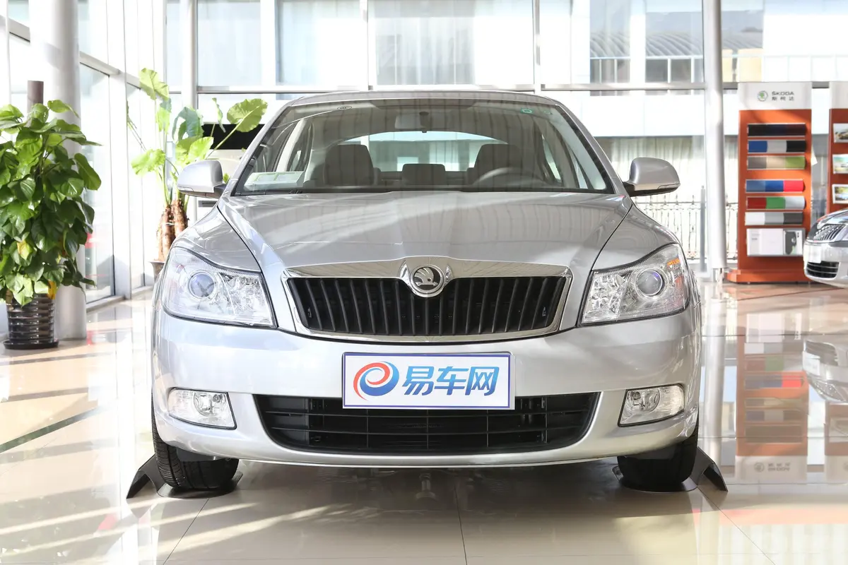 明锐1.8 TSI DSG 逸尊版外观