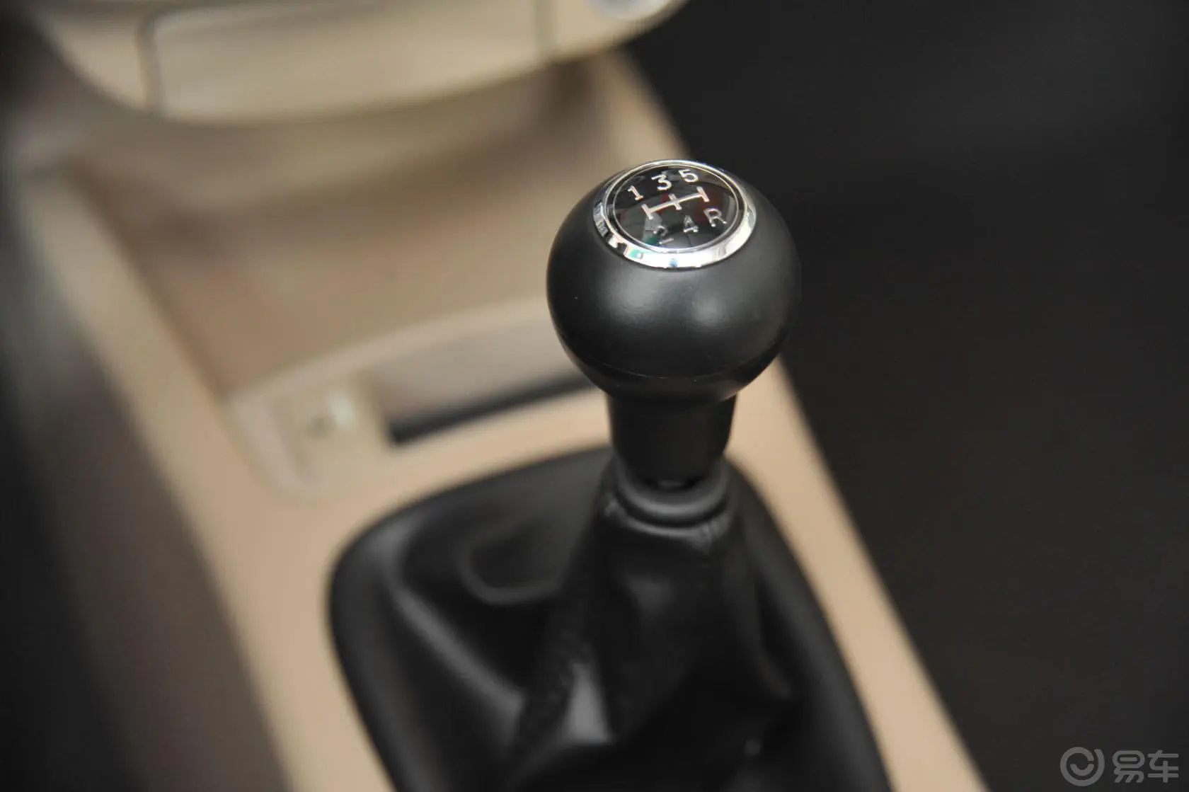 赛拉图1.6L 手动 GL换挡装置