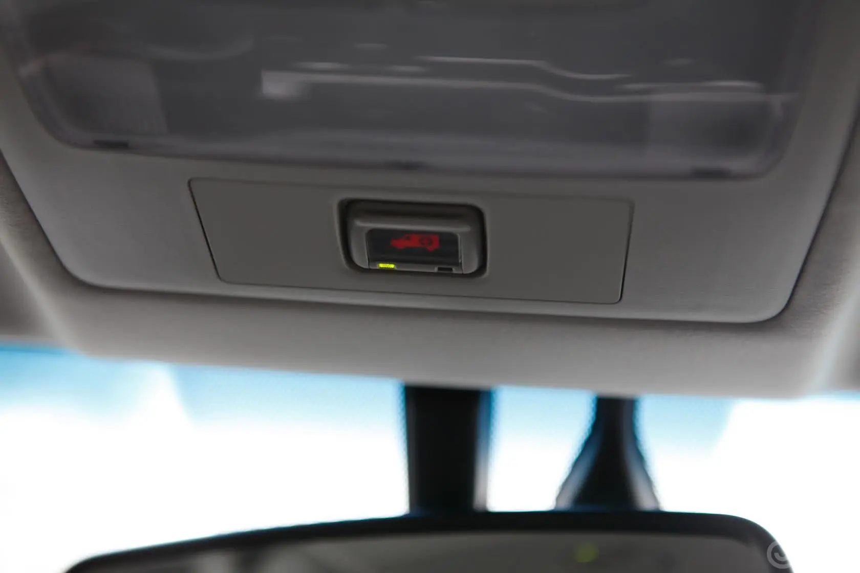 雷克萨斯ES300h 豪华版前排车顶中央控制区