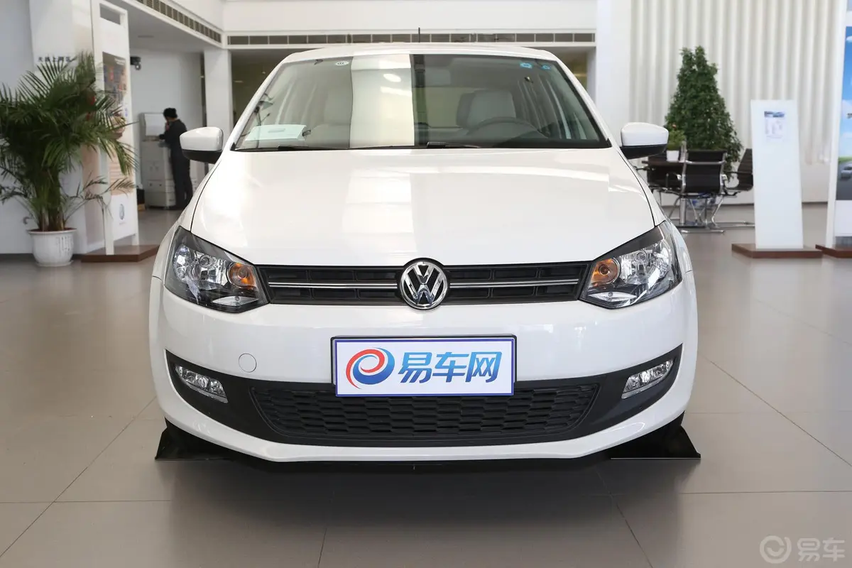 Polo1.4L 手动 舒适版正前水平