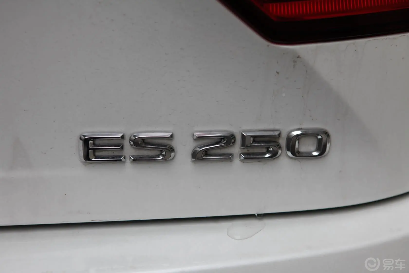 雷克萨斯ES350 尊贵型尾标