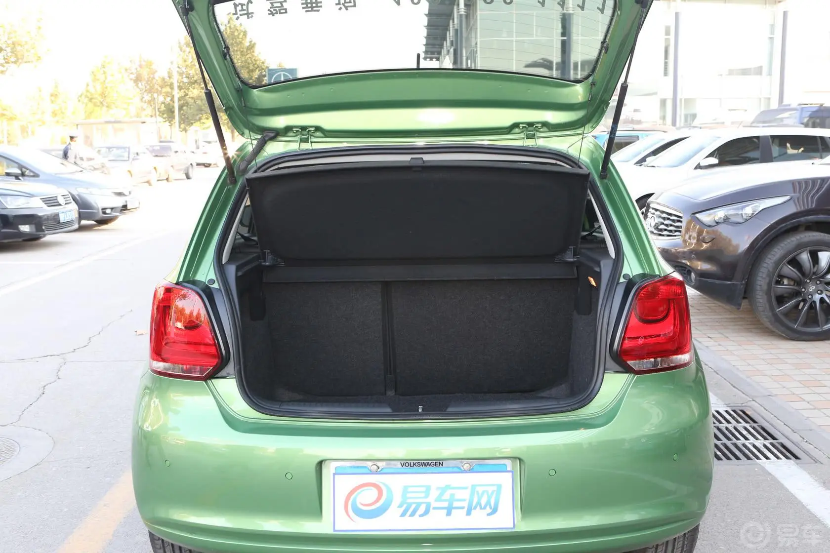 Polo1.6L 手动 舒适版行李箱空间