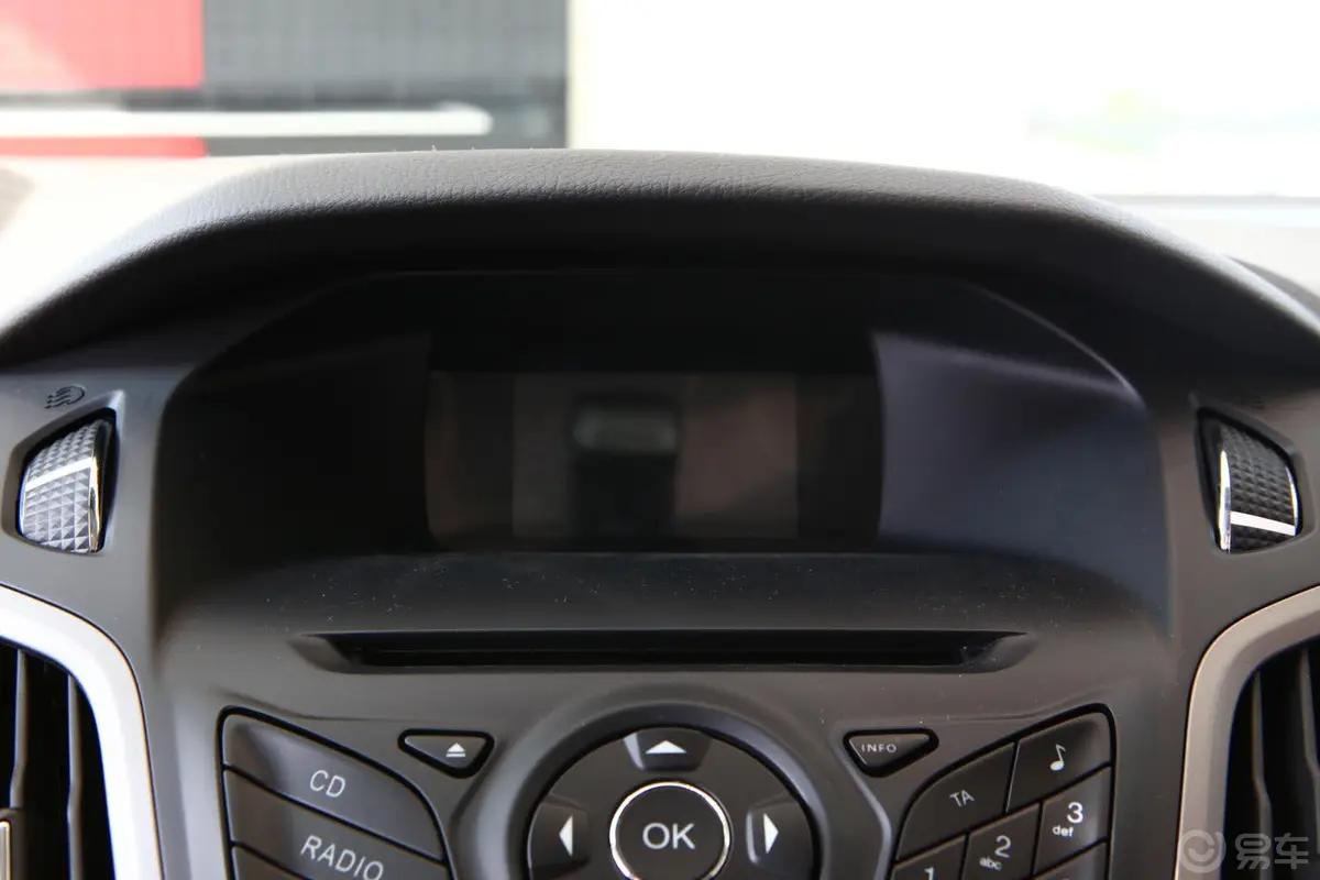 福克斯两厢 2.0L 手动 豪华运动型仪表盘背光显示