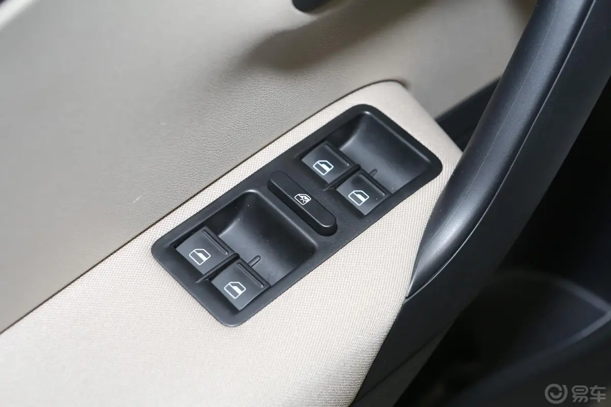 Polo1.4L 手动 舒适版车窗升降键