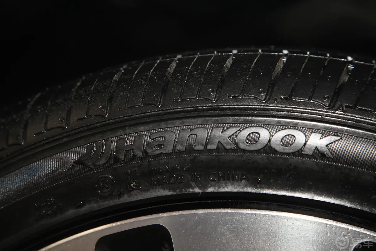 起亚K52.0L 自动 DLX轮胎规格