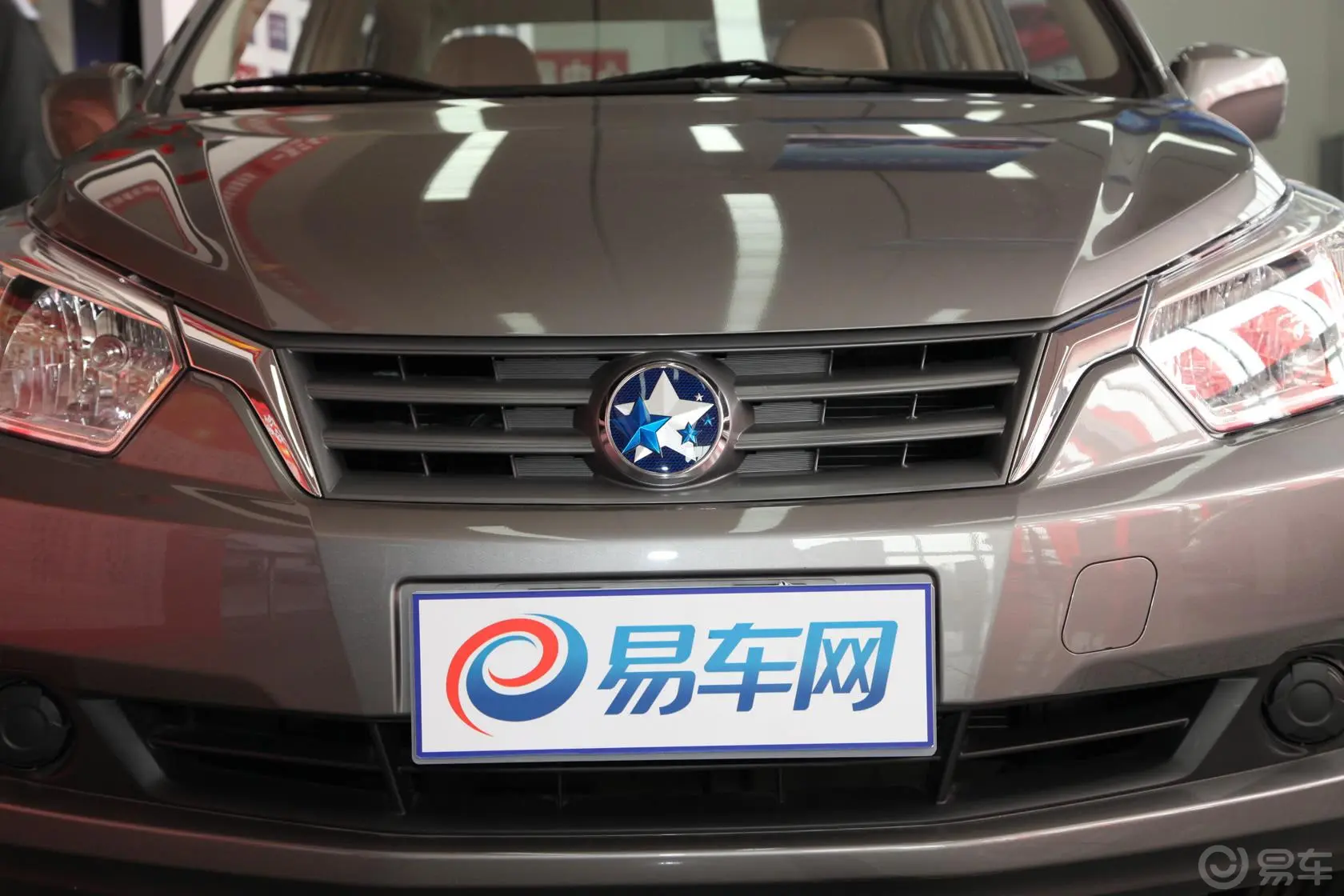 启辰D501.6L 手动 豪华版外观