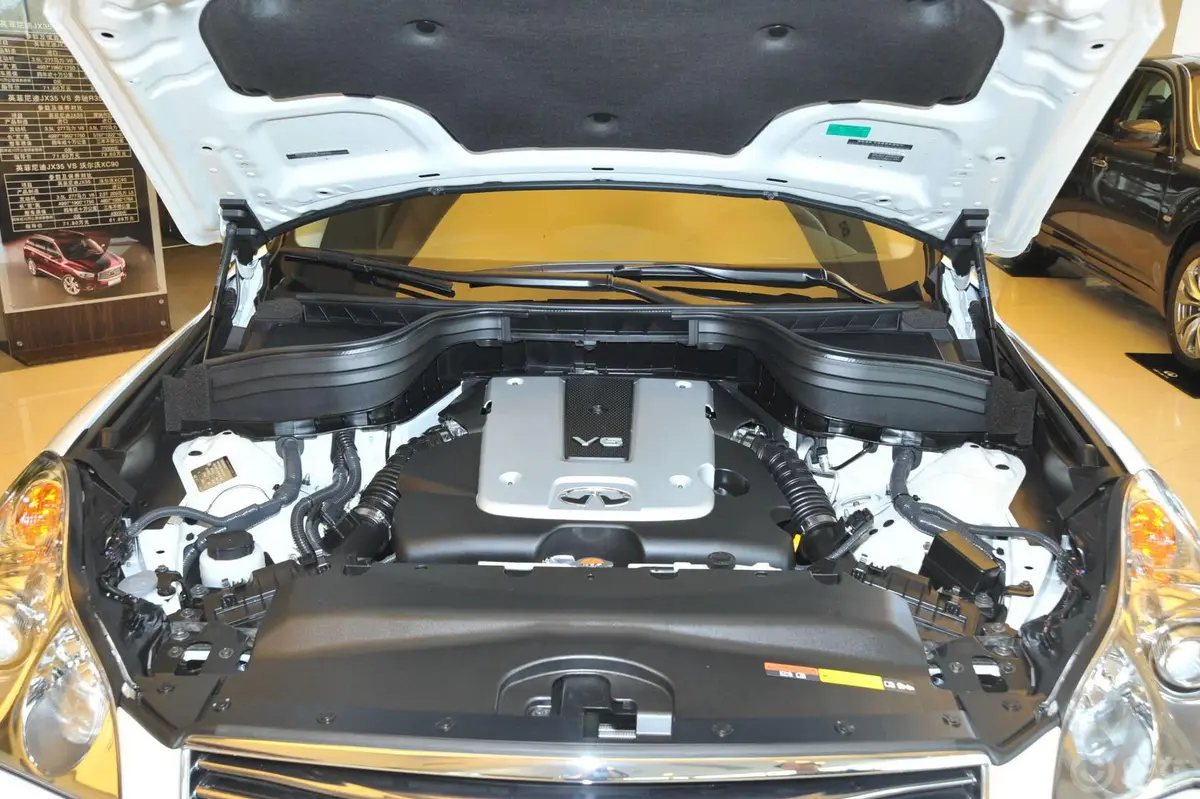 英菲尼迪QX50(进口)2.5L 自动 两驱 优雅版发动机