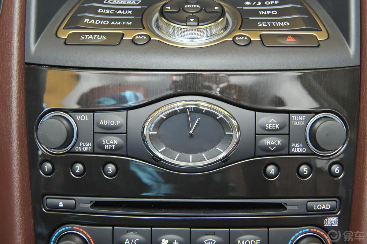 英菲尼迪QX50(进口)2.5L 自动 两驱 优雅版音响