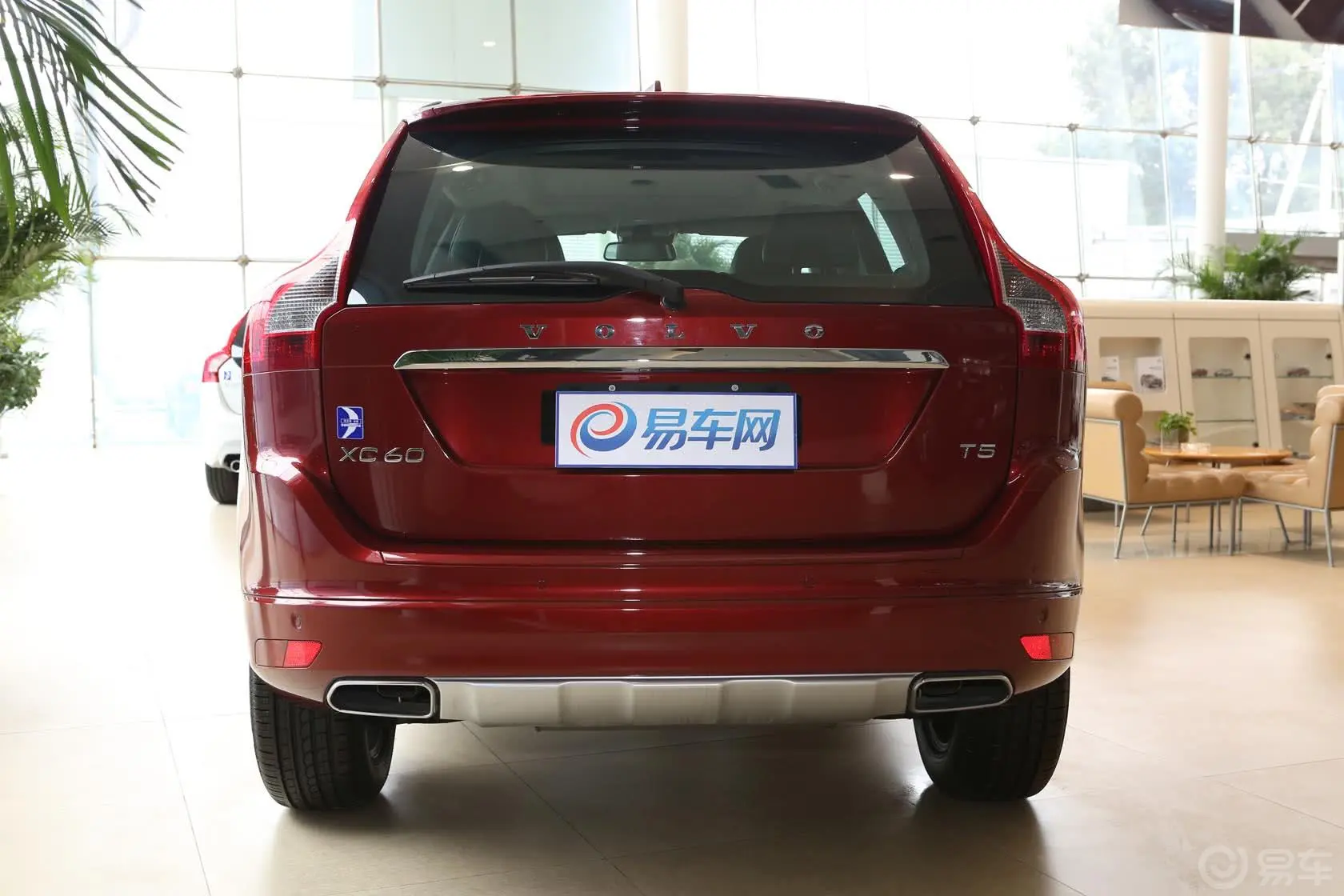 沃尔沃XC60(进口)2.0T T5 改款 智雅版正后水平