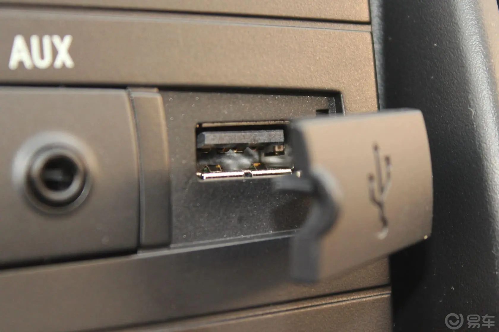 花冠1.6L 自动 卓越版USB接口