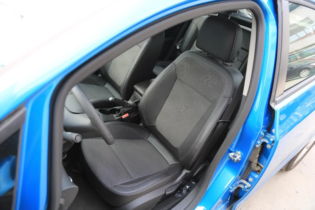 英朗XT 1.6T 自动 时尚运动型驾驶员座椅