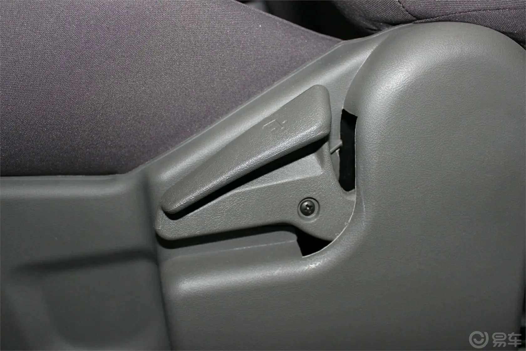 菱智M3 1.6L 手动 舒适型座椅调节键