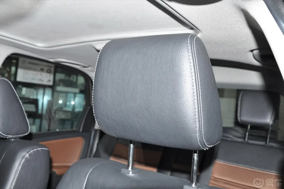 天语 SX4两厢 酷锐版 1.6L 自动20周年3G智能版驾驶员座椅