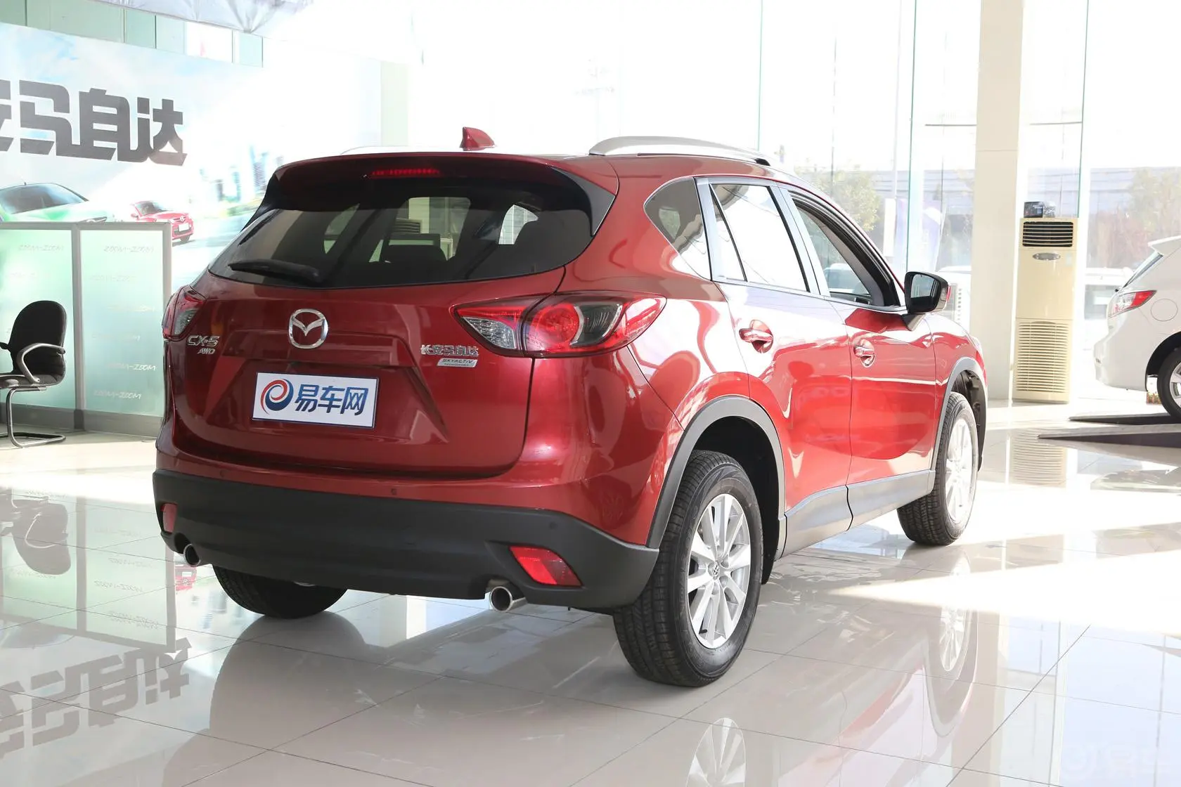 马自达CX-52.0L 自动 两驱 舒适型侧后45度车头向右水平