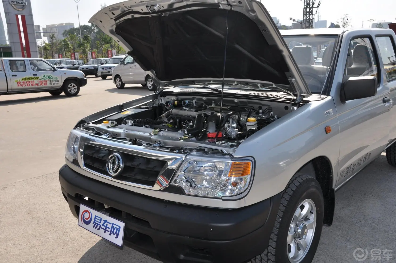 锐骐2WD ZD25TCI柴油豪华版 国IV+OBD发动机盖开启