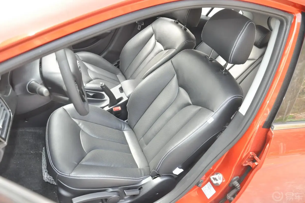 V6菱仕Turbo 1.5T MT 智控版驾驶员座椅