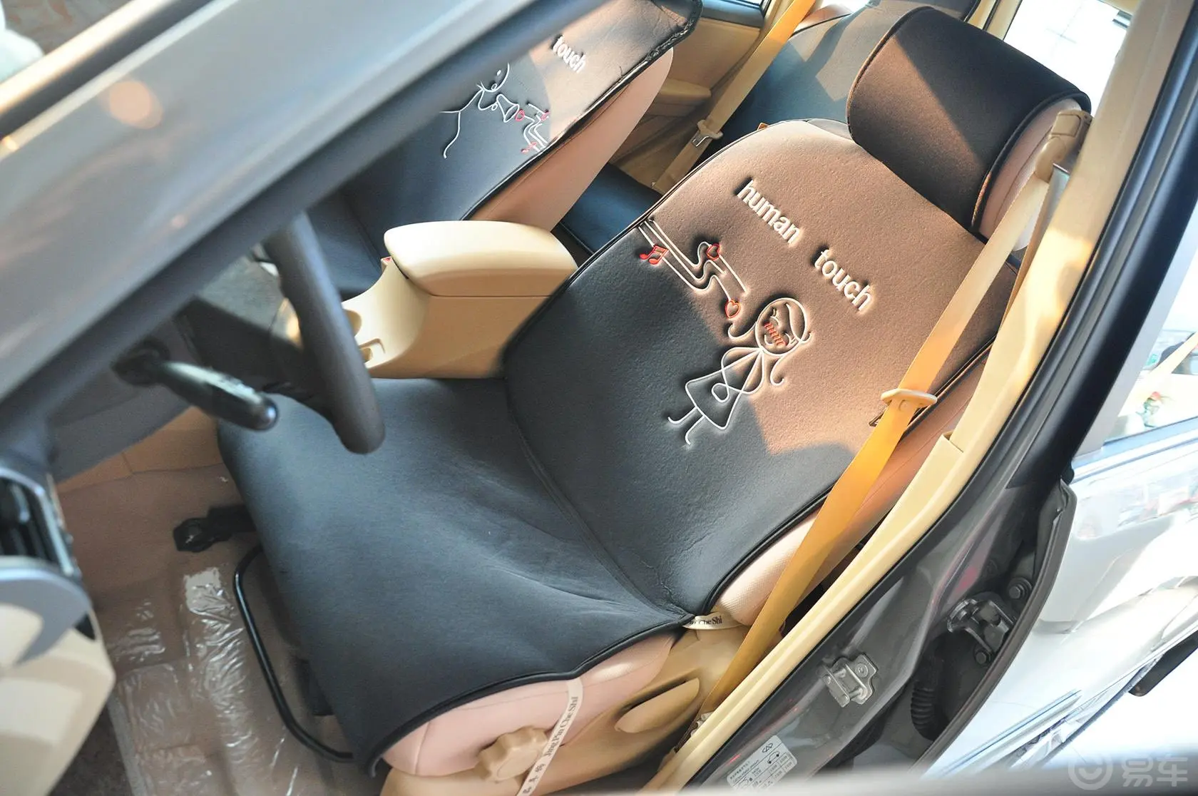 瑞虎精英版 1.6L 手动 DVVT 舒适型 贺岁版驾驶员座椅