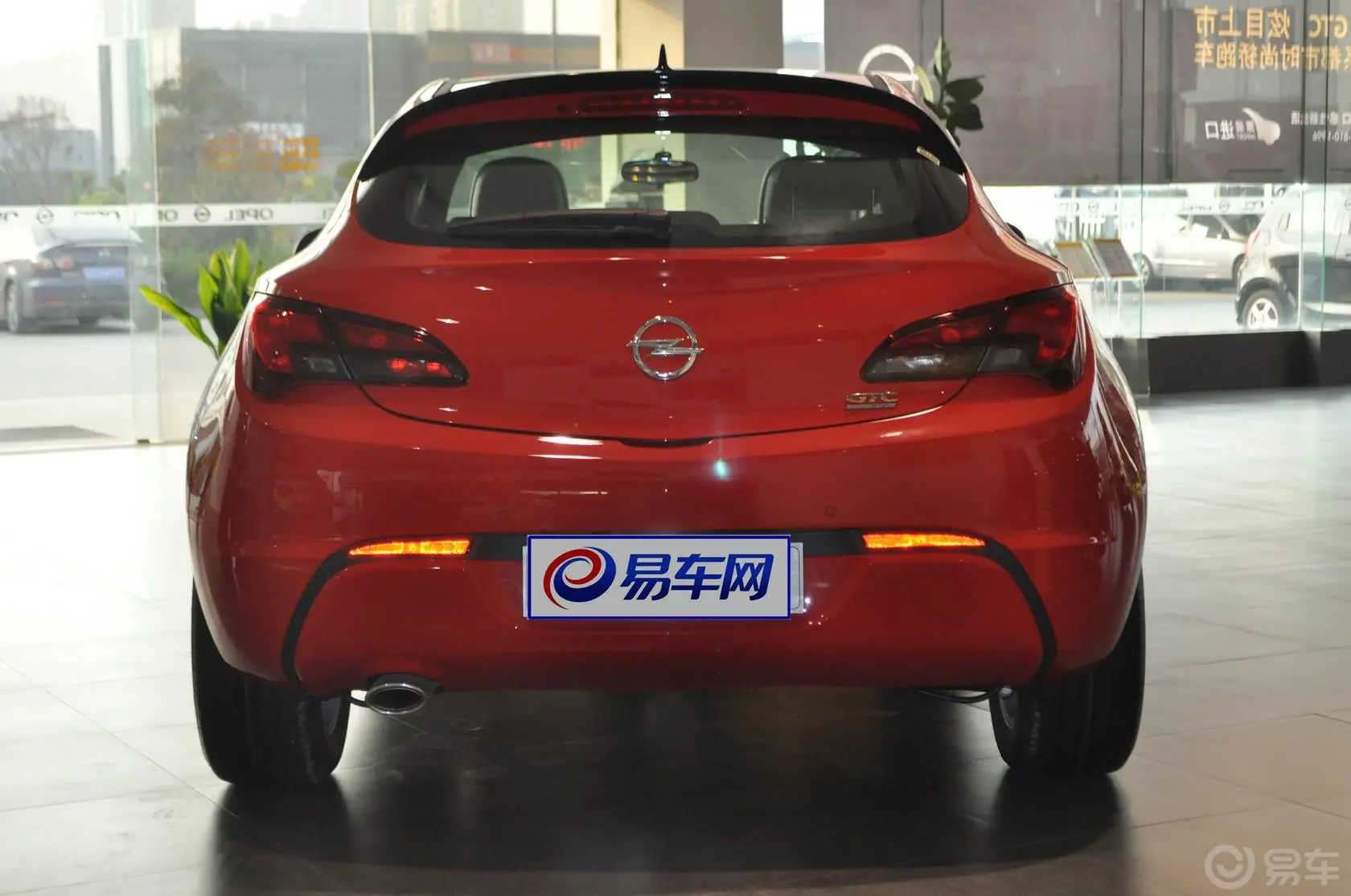 雅特1.4T GTC 运动型正后水平