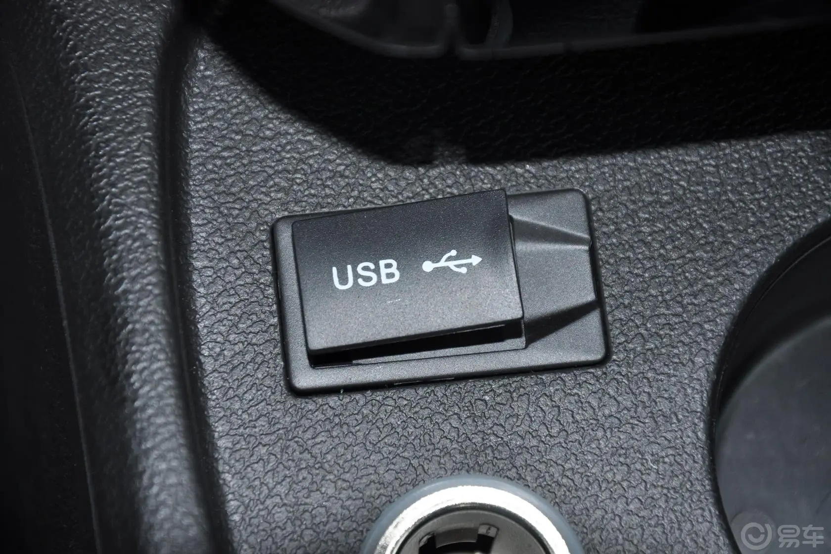 智尚S301.5L 手动 豪华型USB接口
