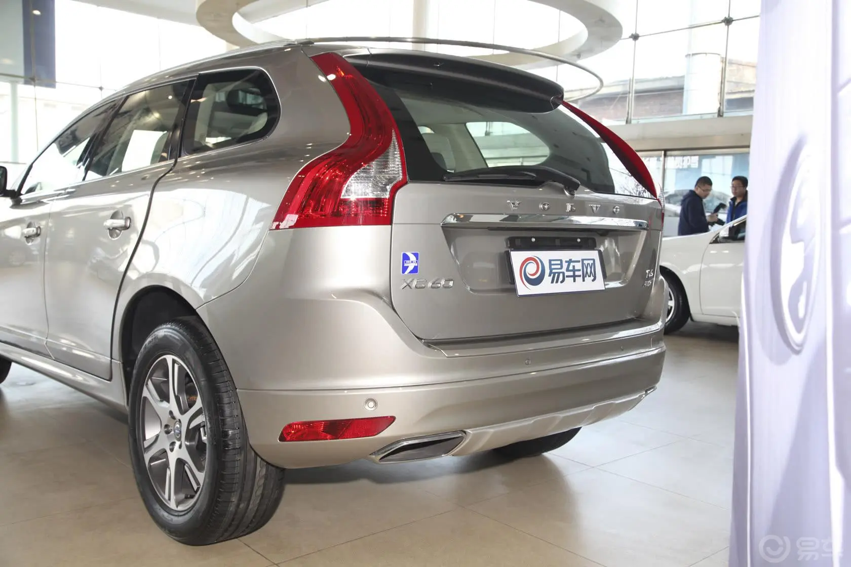 沃尔沃XC60(进口)3.0T T6 智尚版车尾局部