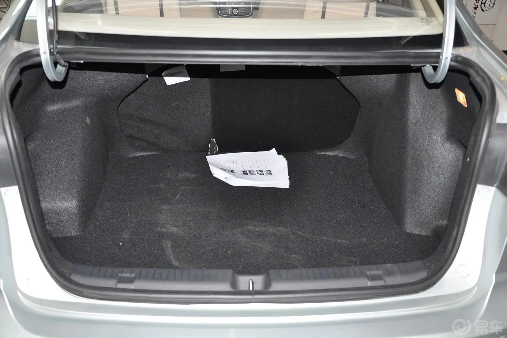 骏捷FSV1.5L 自动 豪华型 新锐版行李箱空间