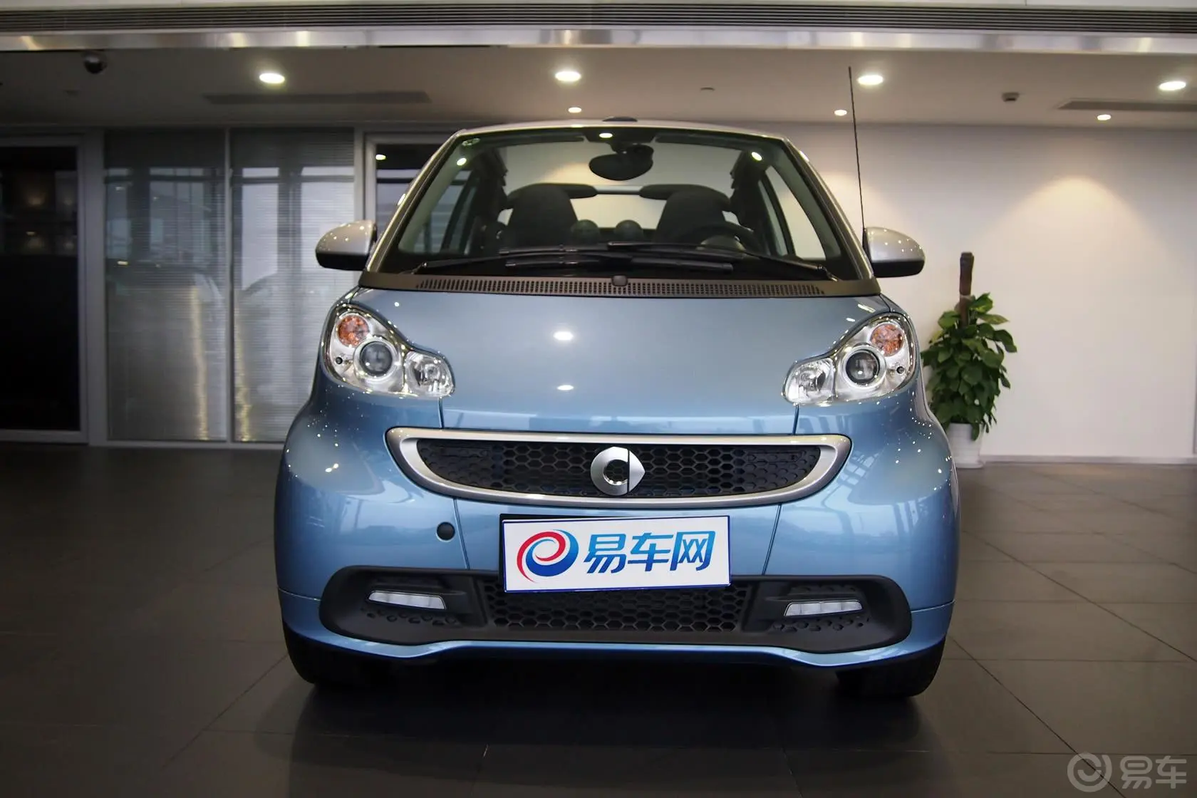 smart fortwo1.0T 敞篷激情版正前水平