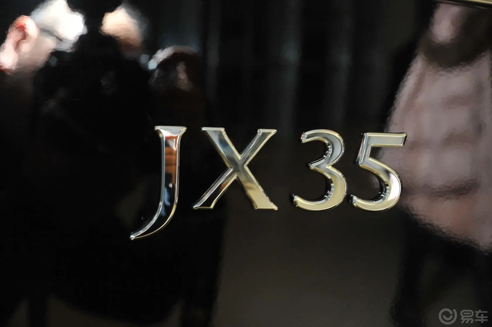 英菲尼迪JX3.5L 卓越版尾标