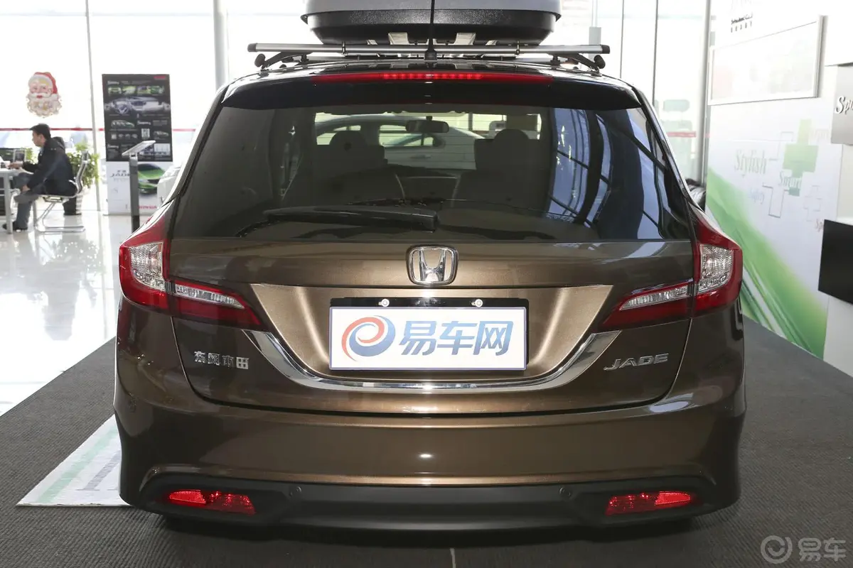 杰德1.8L 5AT 舒适型（五座）正后水平