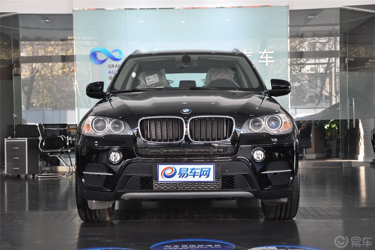 宝马X5(进口)xDrive35i 手自一体 美规版车头局部