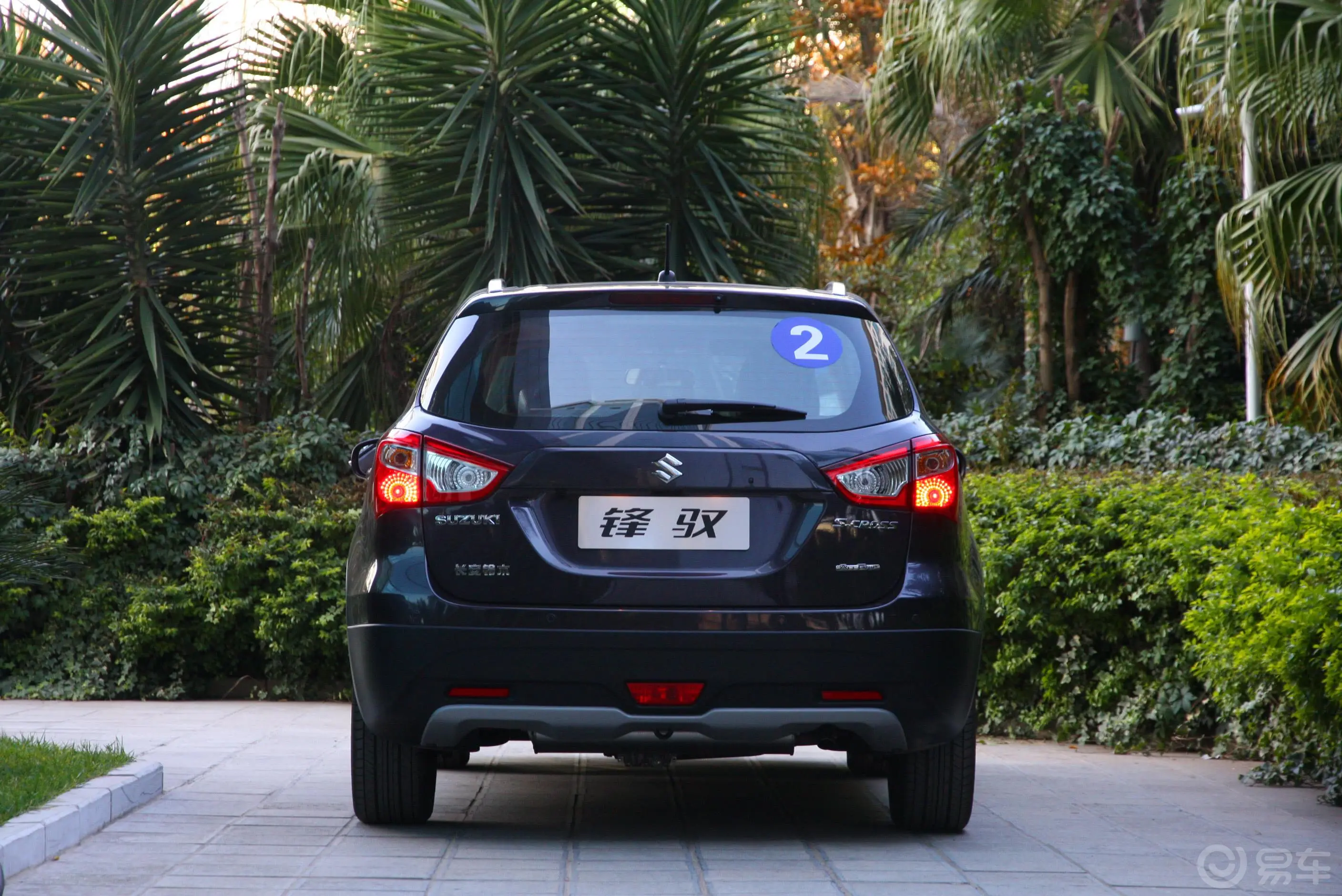 锋驭1.6L CVT 尊贵型外观