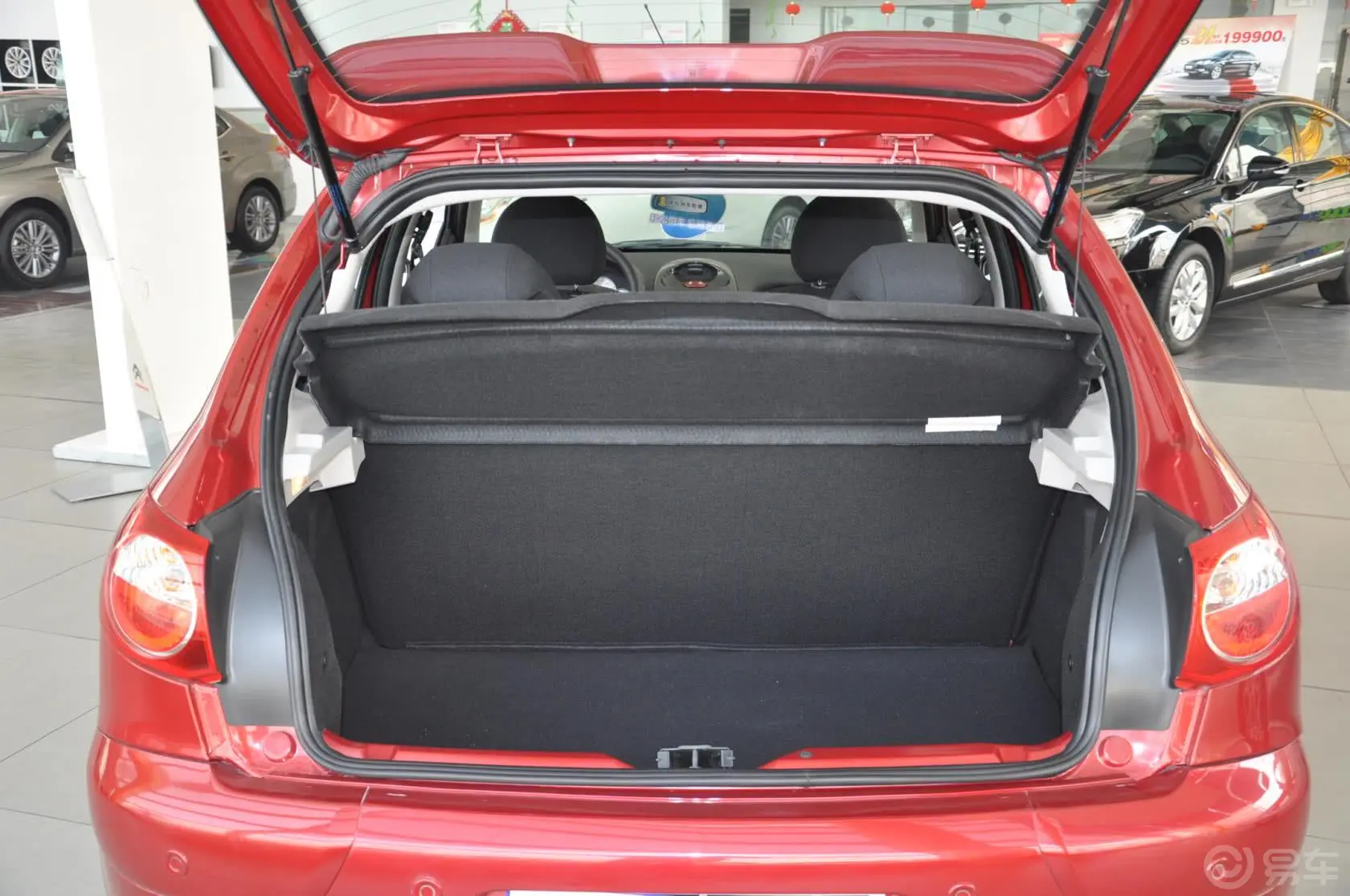 雪铁龙C21.4L 手动 舒适型行李箱空间