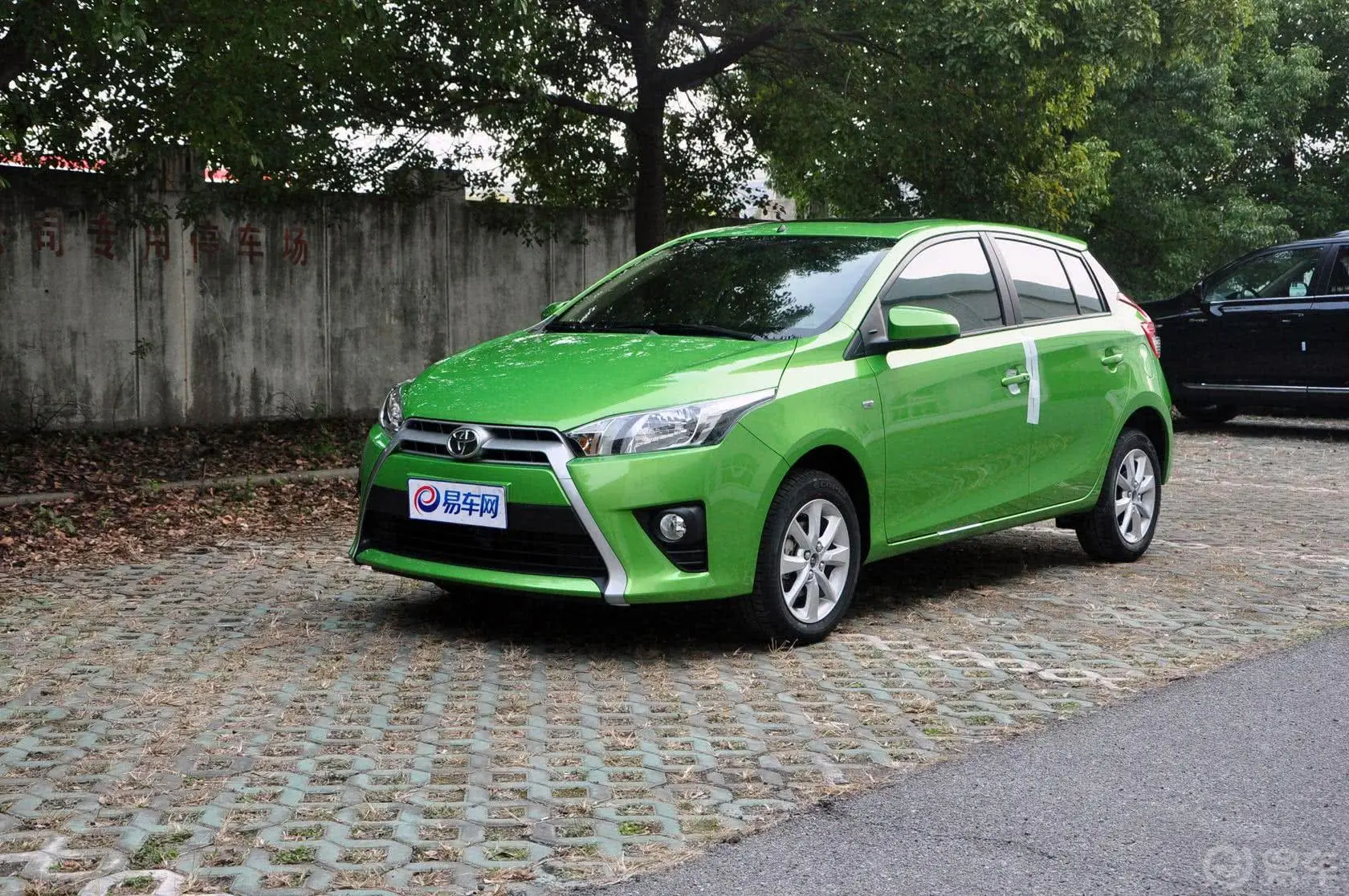 YARiS L 致炫1.5L 自动 锐动版侧前45度车头向左水平