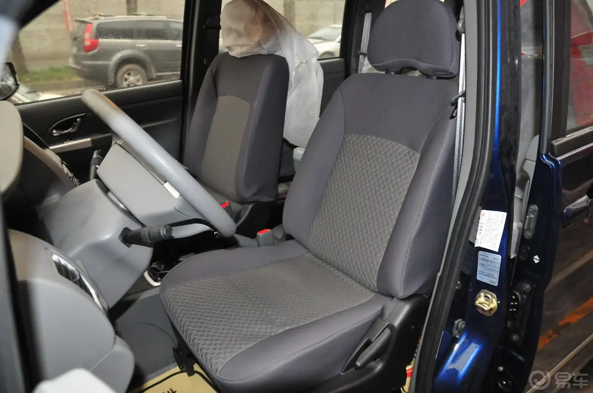 帅客1.6L 手动 舒适型 ZN6441V1B4(国Ⅳ+OBD)驾驶员座椅