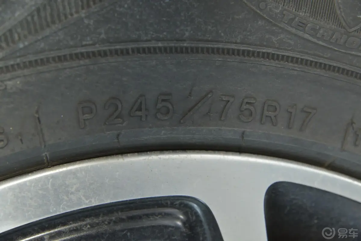 牧马人3.6L 自动 两门Rubicon 十周年版轮胎规格