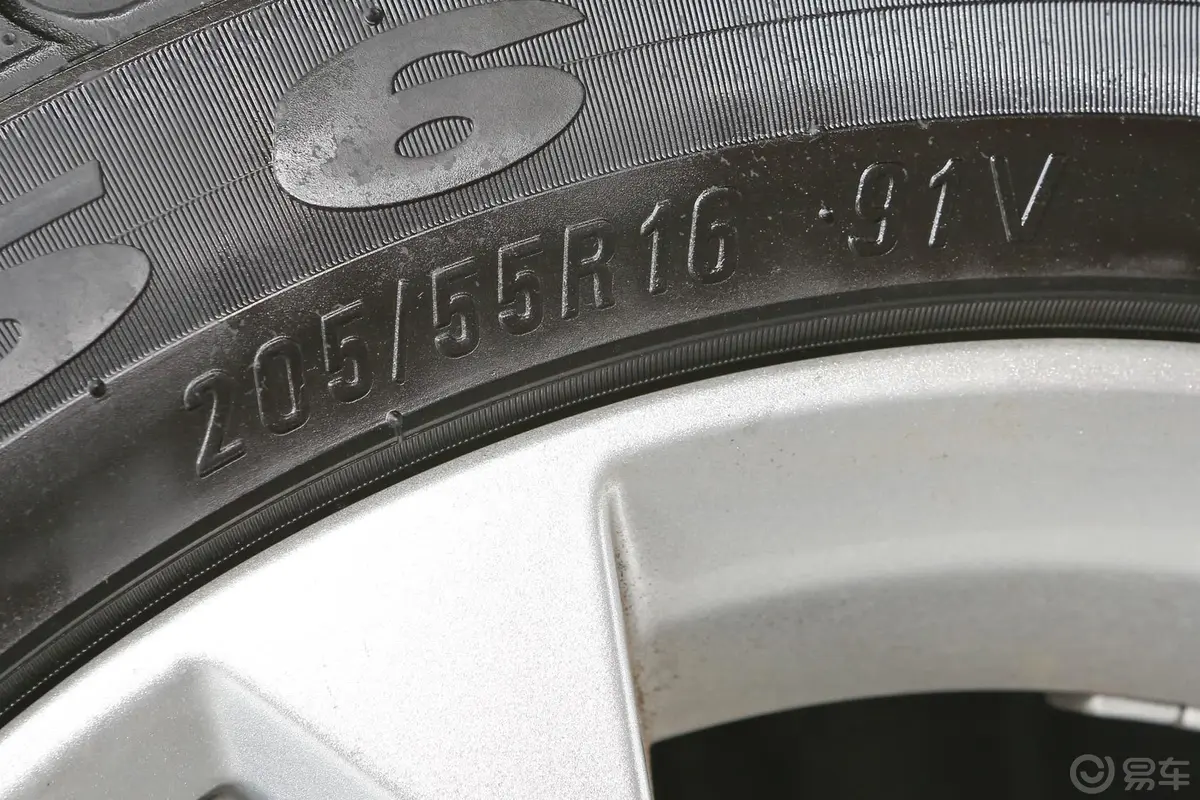 MG51.5L 自动 豪华版轮胎规格